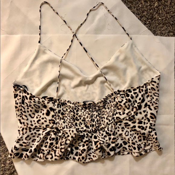 Forever21 Leopard print crop top - Picture 2 of 3